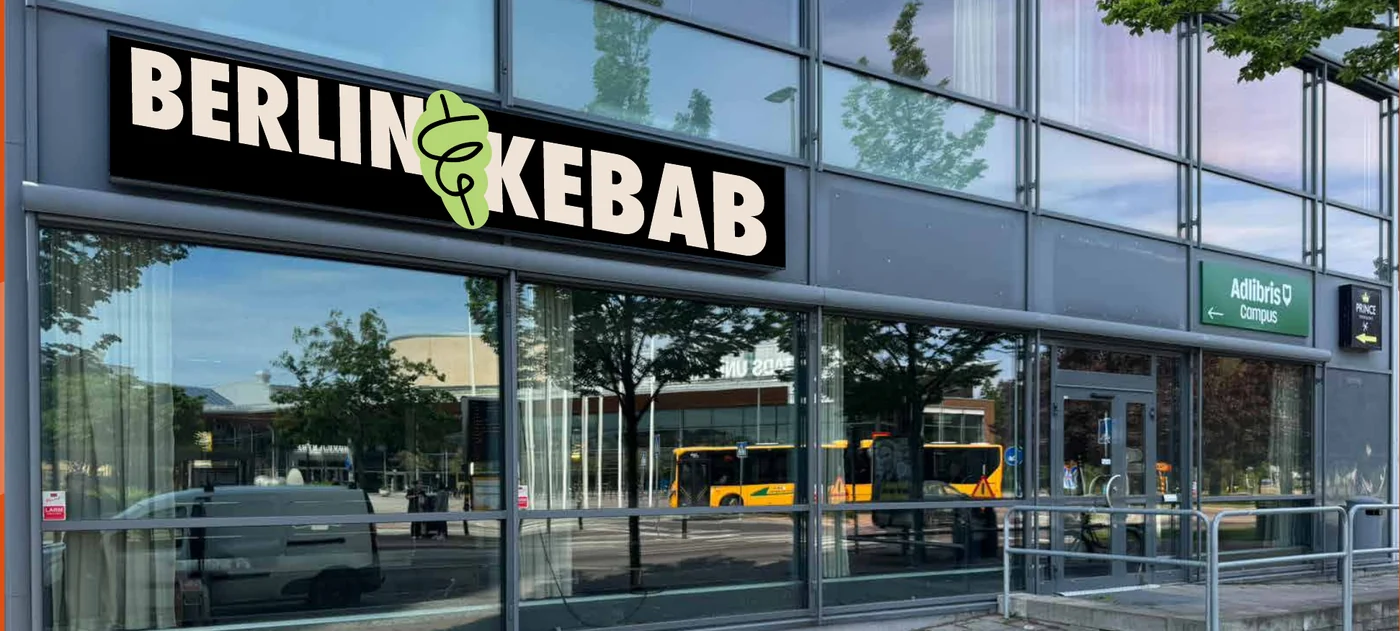 Berlin Kebabs fasad med skylten över entrén